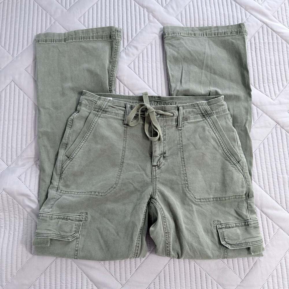 American Eagle Stretch Green Cargo Pants Size 0 short